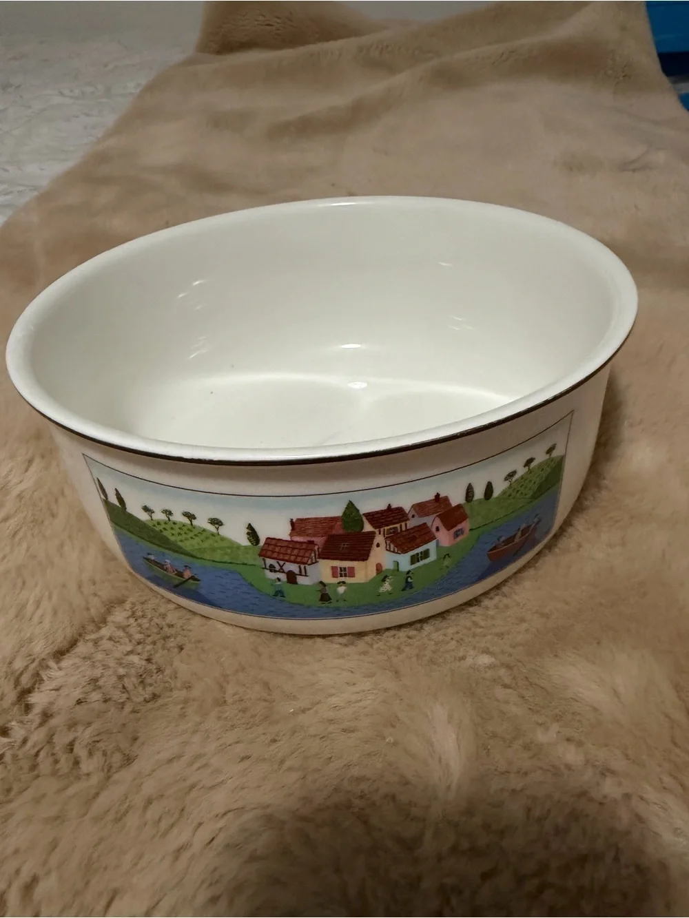 Villeroy & Boch Design Naïf Cream Round Vegetable Bowl Duck Countryside Design